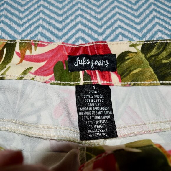 Soft Brushed Chino Stretch Capris, Tropical Print Size 4 - Picture 5 of 9